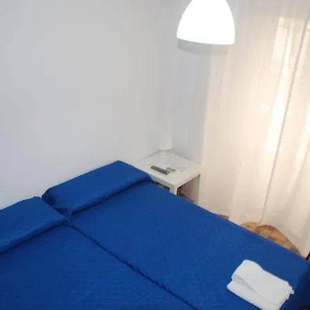 Guest house Pension La Cantarera 2*