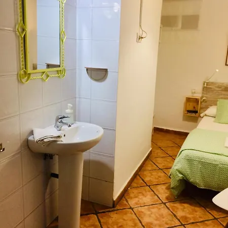 Pension La Cantarera 2*